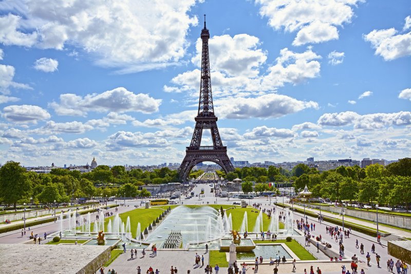 Prima Travel  Romantický Paríž, zámok Versailles a jeho záhrady LETECKY